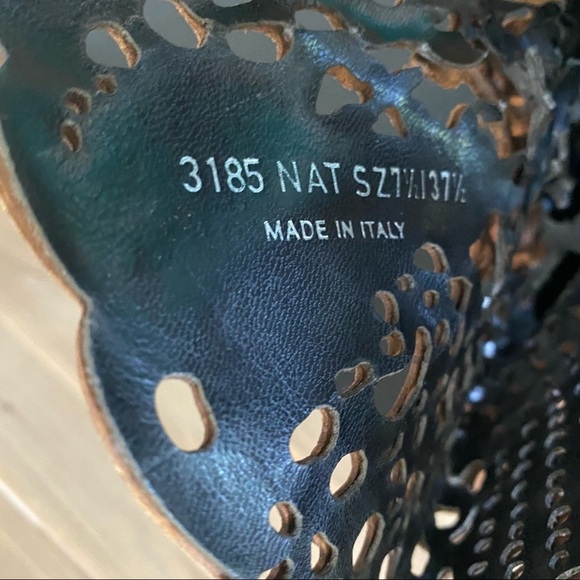 Sketchers by Michelle K Laser Cut Heeled Leather Boots Size 7.5 🥳Host Pick! 🥳 - Picture 12 of 13